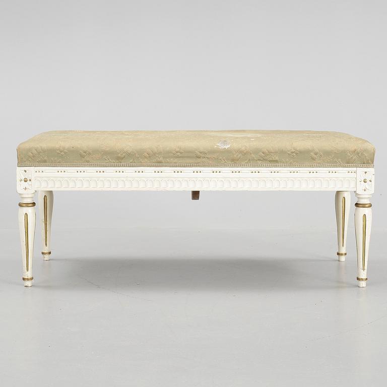TABURETT, gustaviansk stil, 1900-talets första hälft.