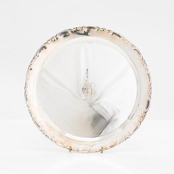 A 3-piece silver coffee set and a round silver tray, Kultakeskus, Hämeenlinna  1969-70.