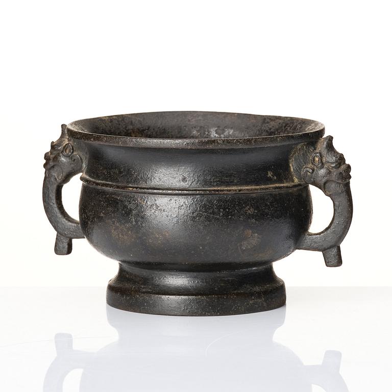 A bronze censer, late Ming dynasty (1368-1644).