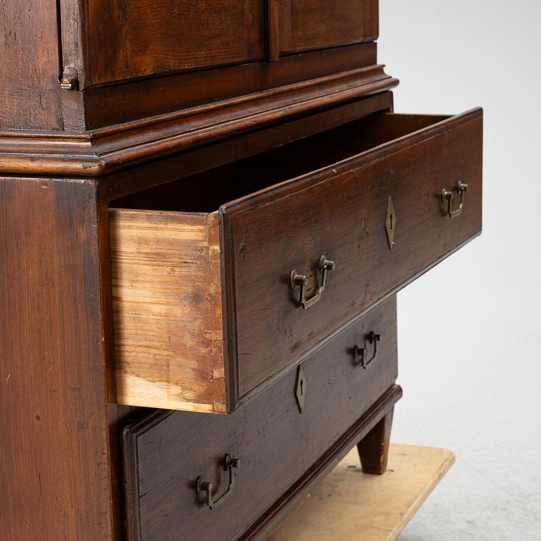 A Gustavian cabinet, end of the 18th century.