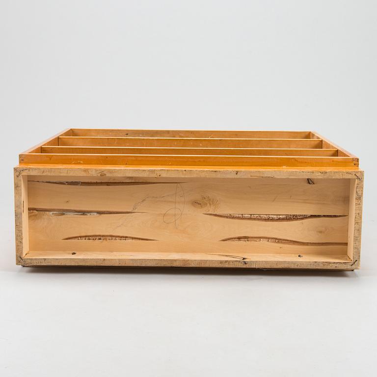 Aino Aalto, kirjahylly, malli 408, O.Y. Huonekalu- ja Rakennustyötehdas A.B, 1940-luku.