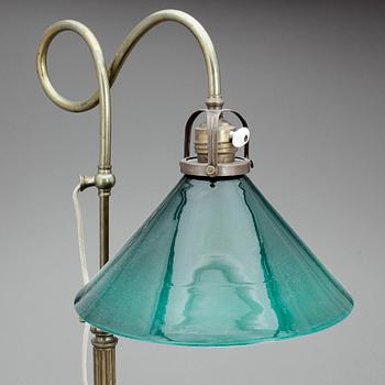 SKRIVBORDSLAMPA, 1900-talets första hälft.