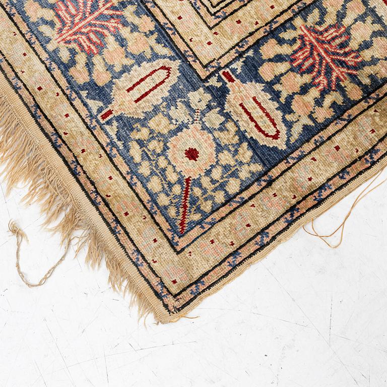Carpet, semi-antique Kazak, approx. 202 x 158 cm.