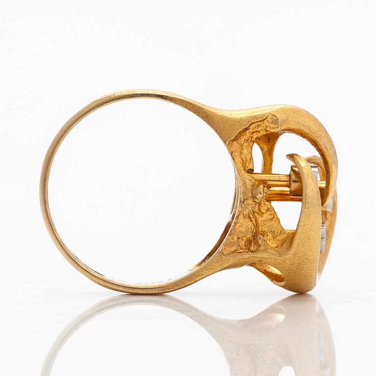 Björn Weckström, an 18K gold 'Sirikit' ring, with octagon-cut diamonds. Lapponia 1975.