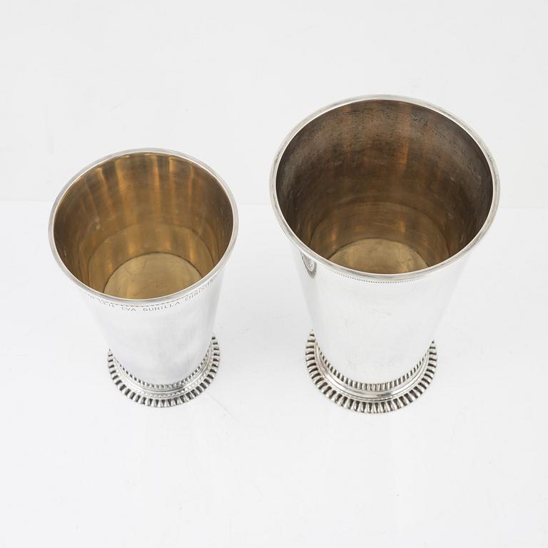 CG Hallberg, bägare, 2 st, silver, Stockholm 1941 och 1960.