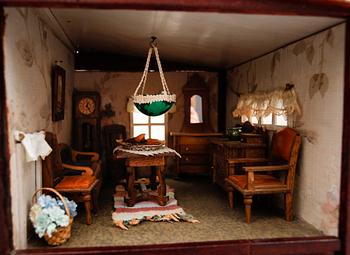 DOCKSKÅP, 1900-talets första hälft.