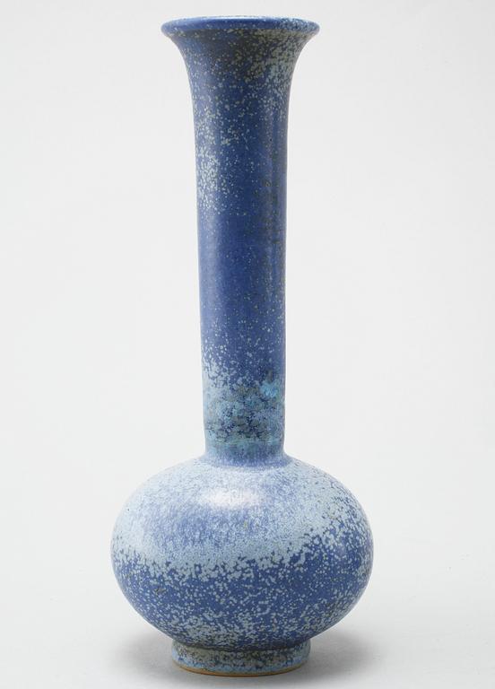 GUNNAR NYLUND, three vases in ceramic, Rörstrand, from the second half of the 20th century.