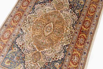 A semi-antique Hereke rug, West Anatolia, c. 135 x 90 cm.