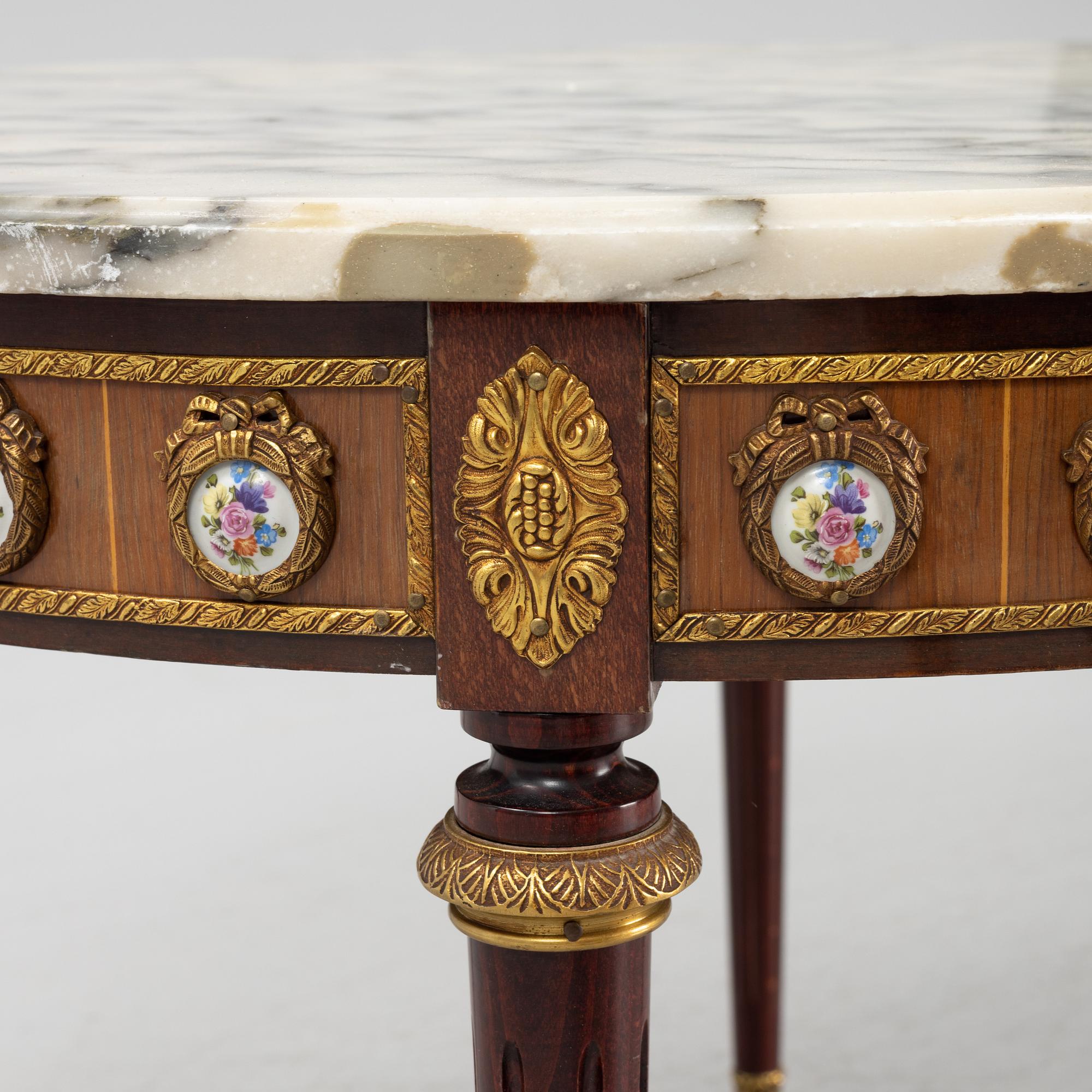 Salongsbord, Louis XVI-stil, 1900-tales första hälft.