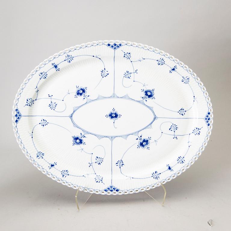 SERVIS, helblonde, 52+1 delar, Musselmalet, Royal Copenhagen.