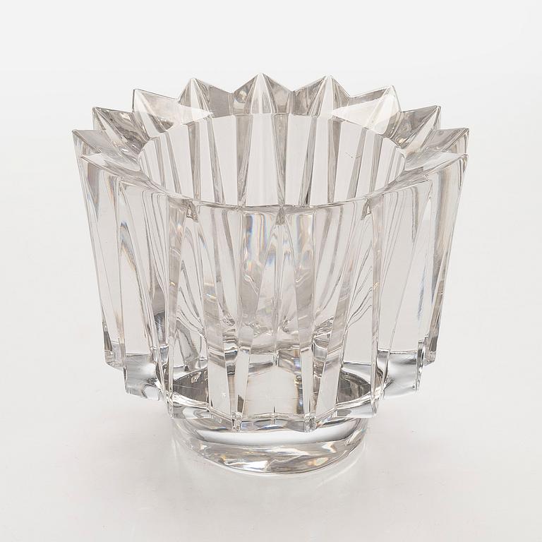 Aimo Okkolin, A 'Crown' crystal bowl signed Aimo Okkolin for Riihimäen Lasi Oy, Finland.