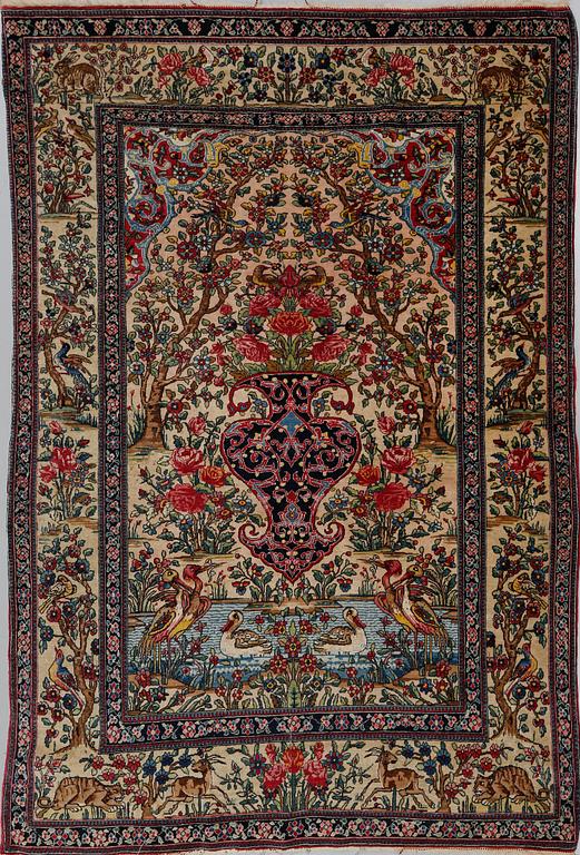 MATTA, Isfahan, semiantik, ca 210x140 cm.