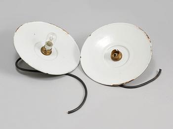 TAKLAMPOR, 2 st, 1900-talets första hälft, höjd 4 cm.
