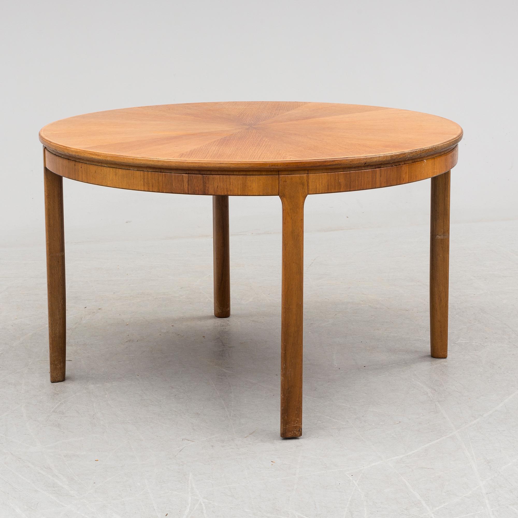 Carl Malmsten, a "Samsas" coffee table, second half of the 20th century.