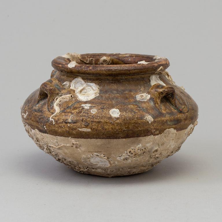 A brown glazed jar, Ming dynasty (1368-1644).