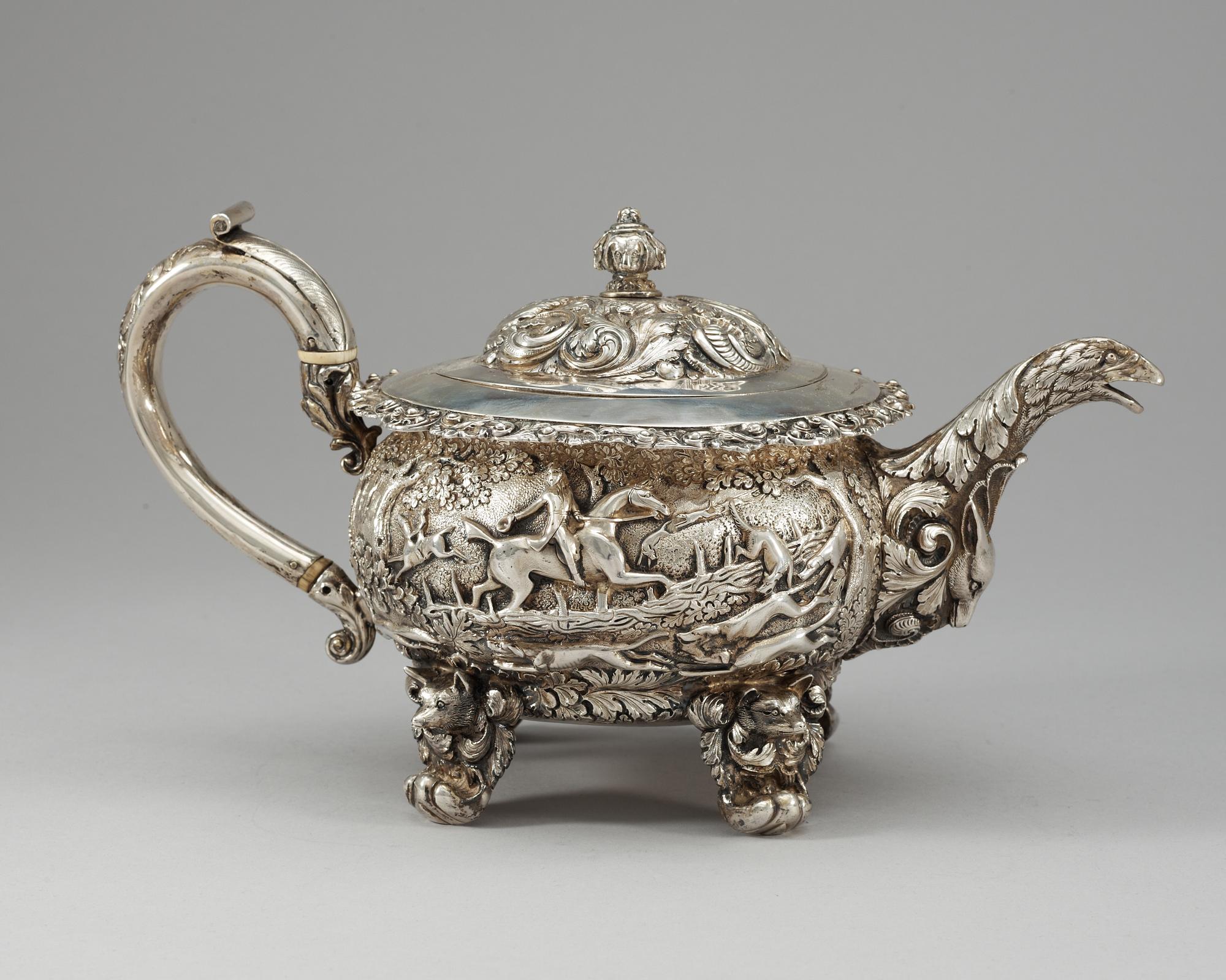 TEKANNA.silver. London 1820-21.
