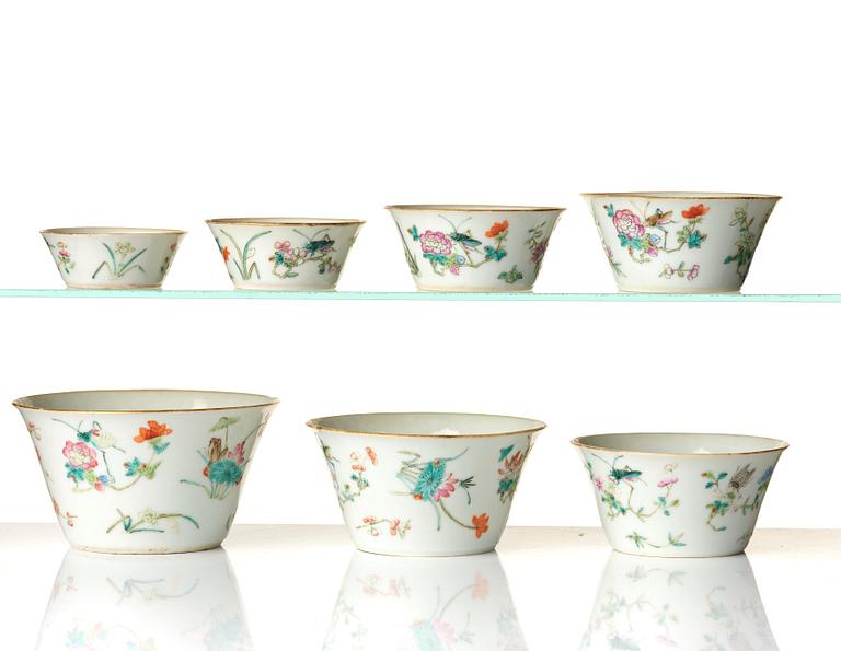 A set with seven famille rose bowls, Qing dynasty, 19th Century.