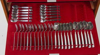 BESTICKSCHATULL, Gense "Ranka", ca 150 delar.