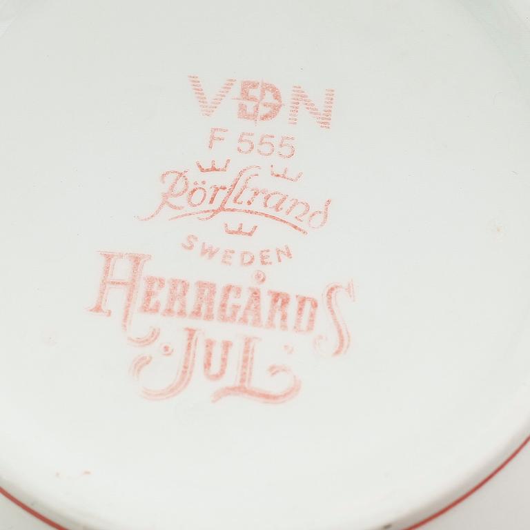 GRÖTTALLRIKAR, 8 st samt TILLBRINGARE, porslin, "Herrgårdsjul", Rörstrand.