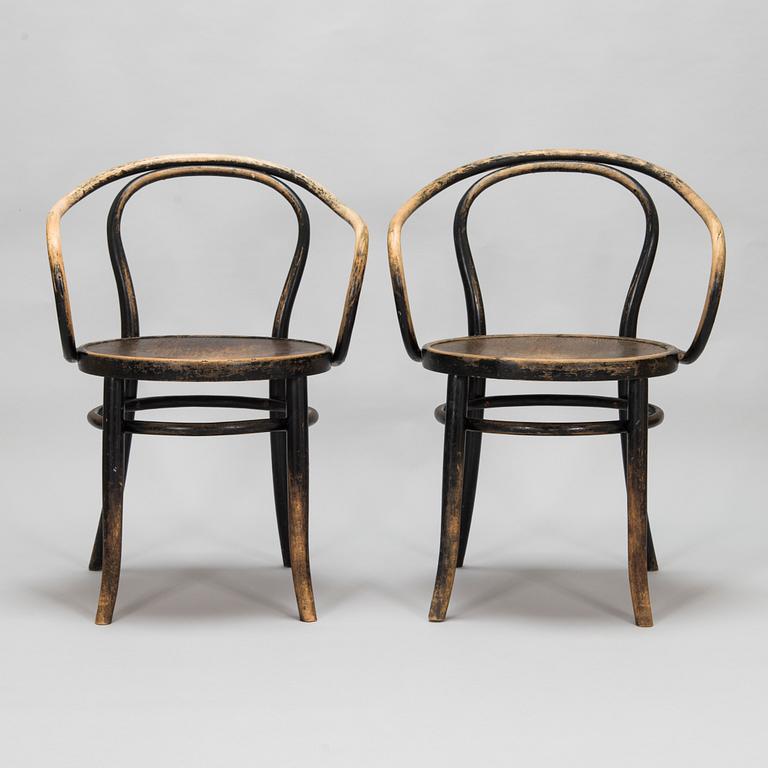 Four Thonet bent wood chairs, model 209, after 1920s.