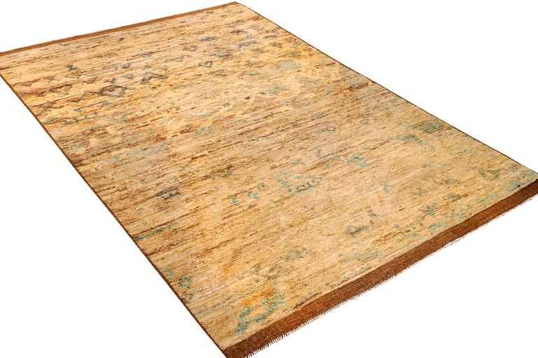 A modern design Moroccan carpet, a. 292 x 199 cm.