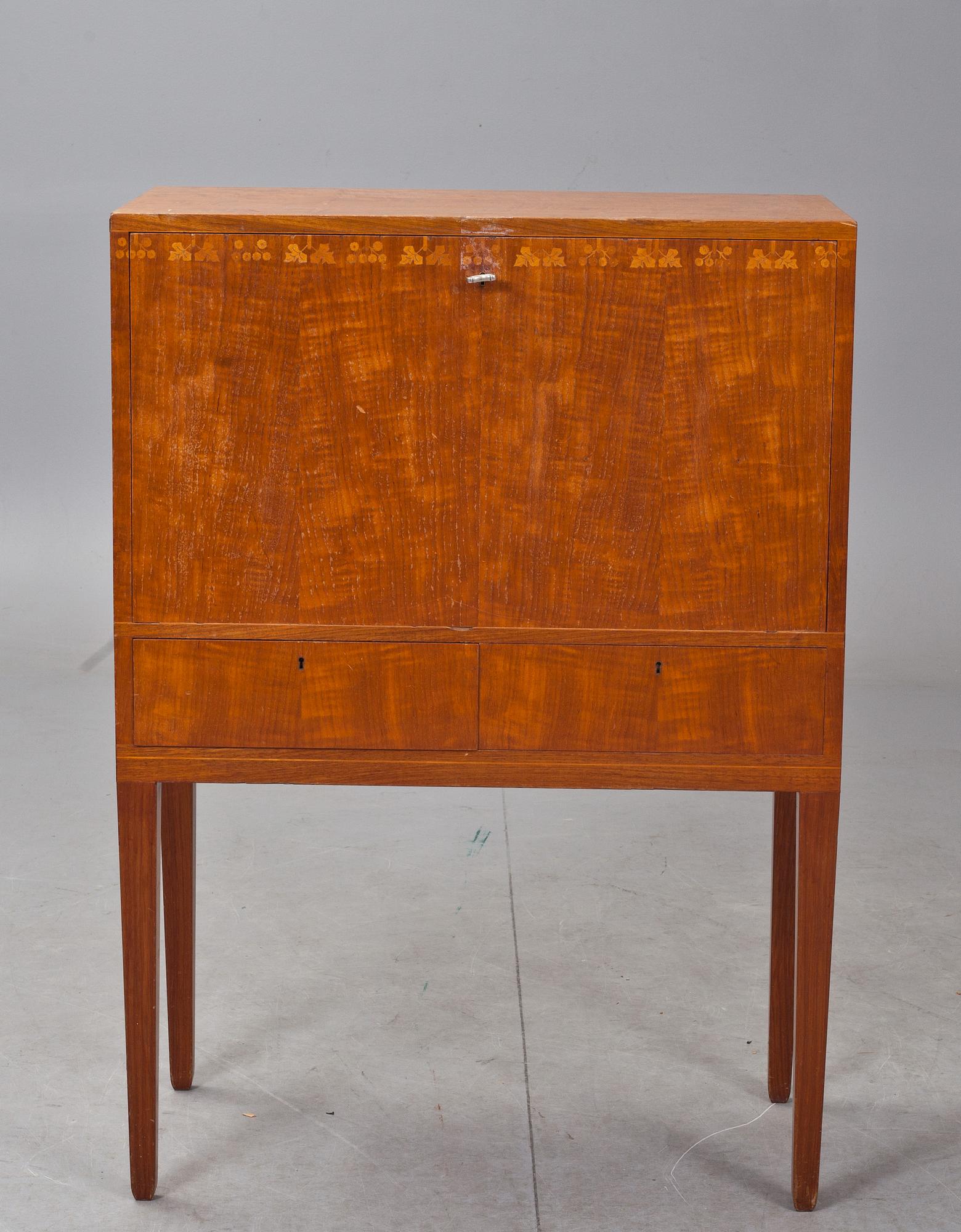 SKRIVSKÅP, 1940-tal.