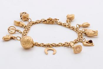 BRACELET 18K gold w charms, 20,9 g, Stockholm 1958.