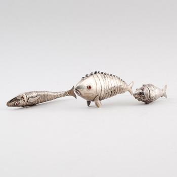 DOSOR, 3 st, silver, Nederländerna, 1900-talets första hälft. Vikt ca 106 gram.