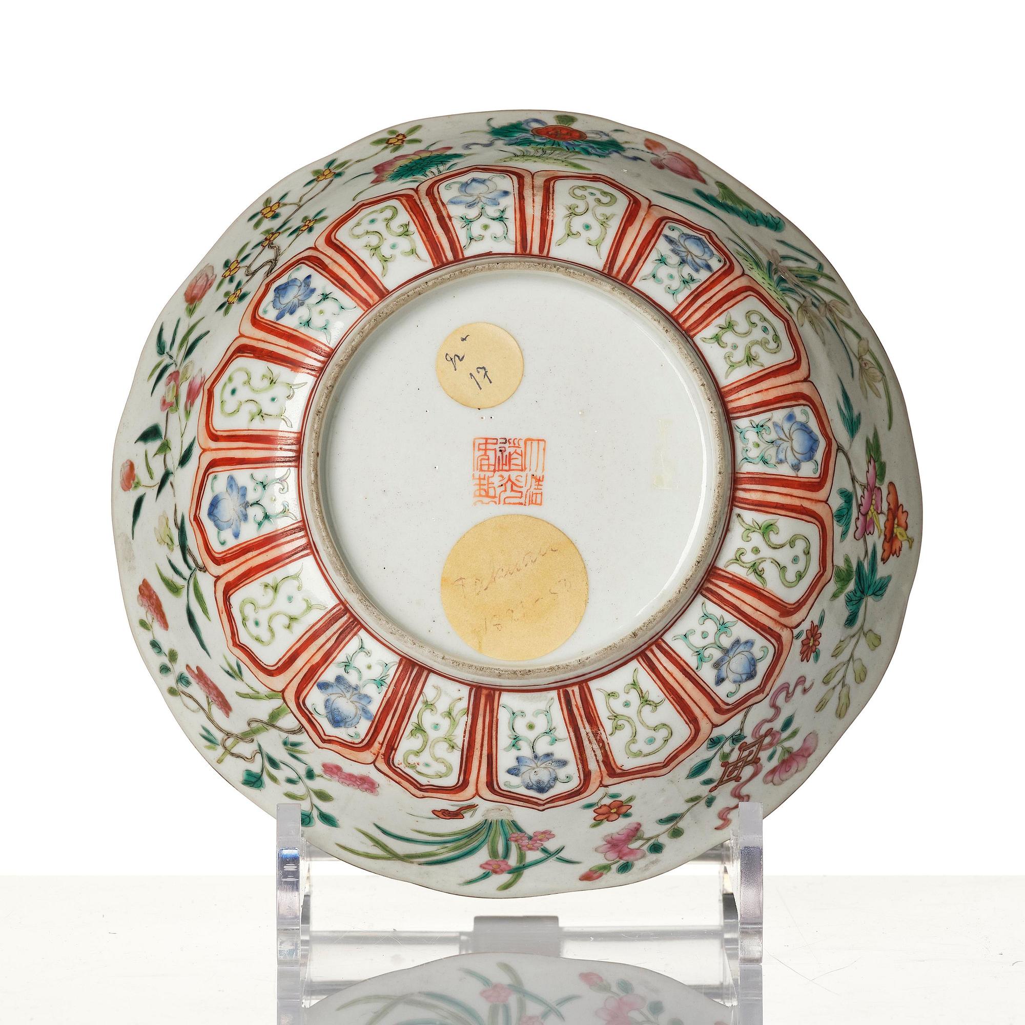 A group of two famille rose bowls and a dish, late Qing dynasty.