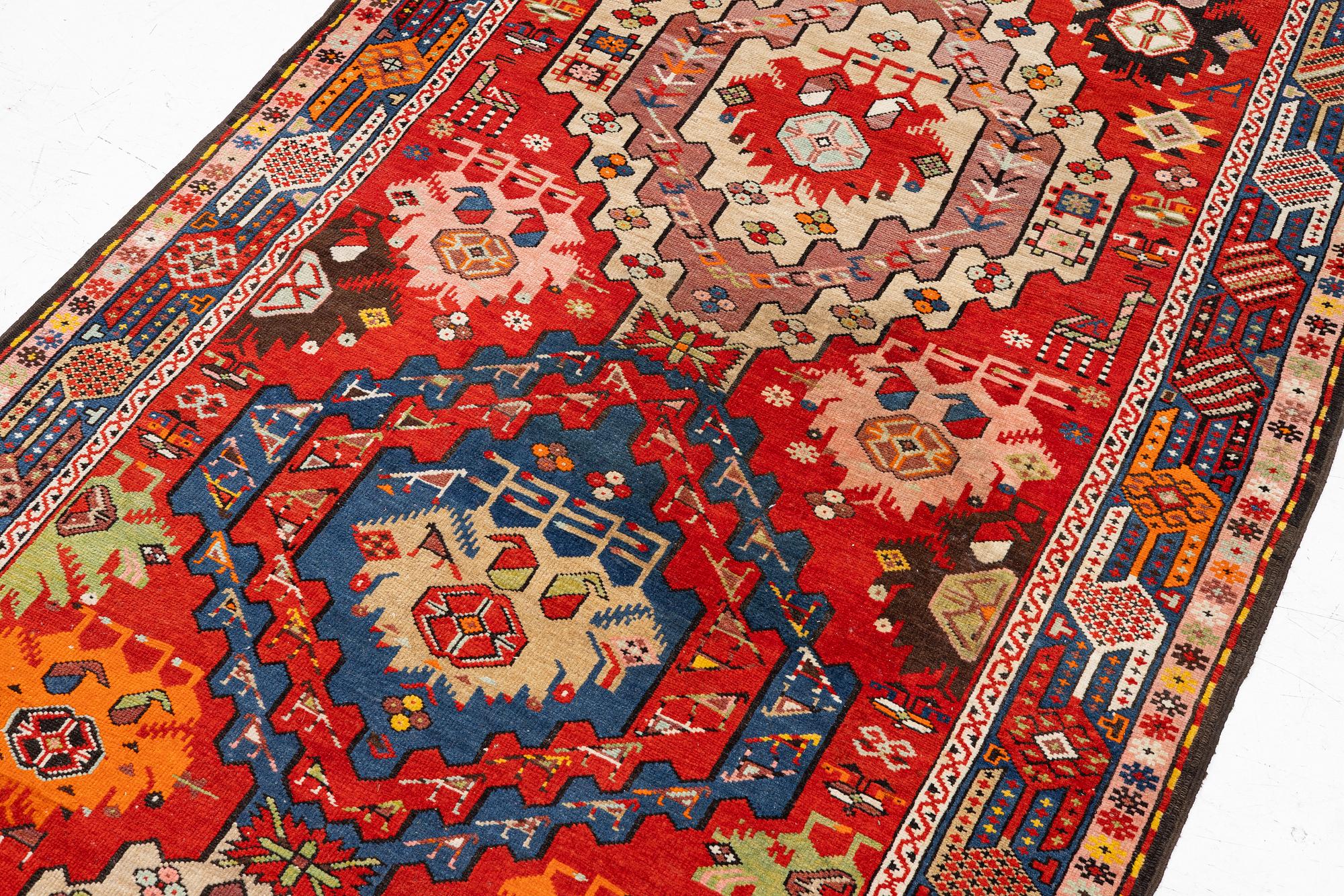 Caucasian runner, approx. 340 x 138 cm.