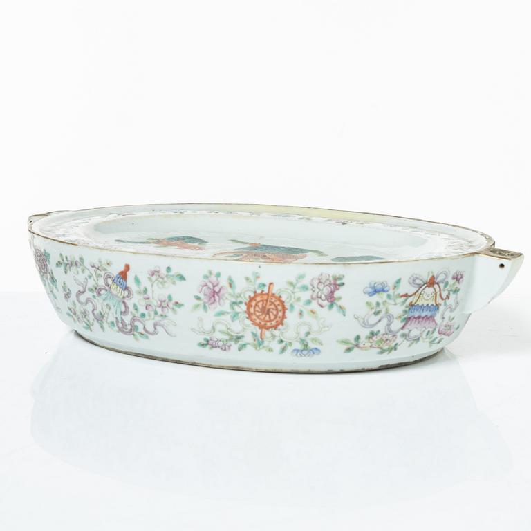Värmefat, porslin, Kina, Qingdynastin, 1800-tal.