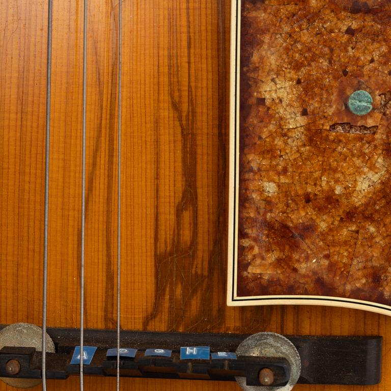 Levin, akustisk gitarr, "modell 320", Sverige 1957.