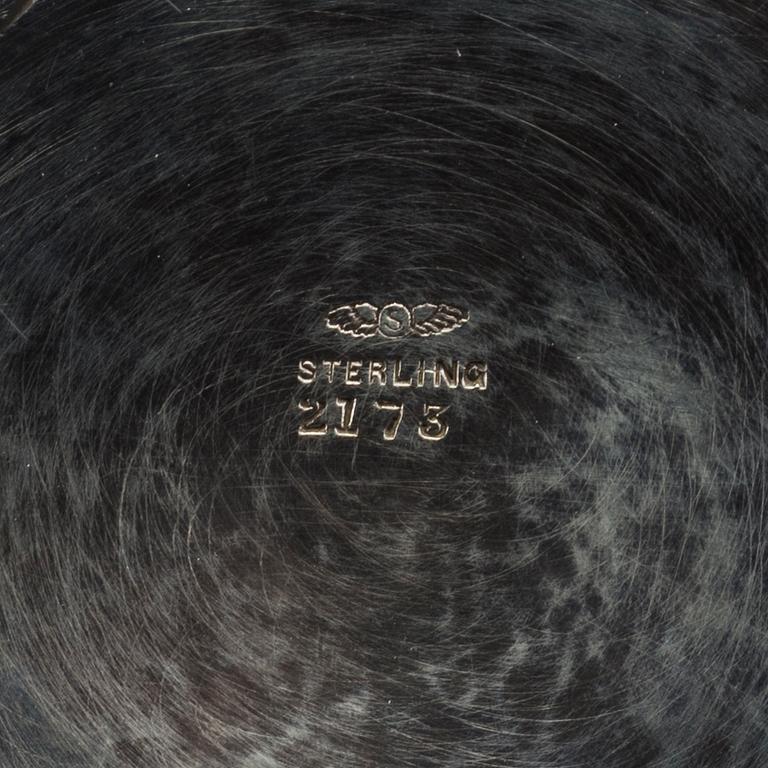 TEDOSA, STRÖARE, ASK MED LOCK samt VATTENKANNA, (4) silver 1900-tal.