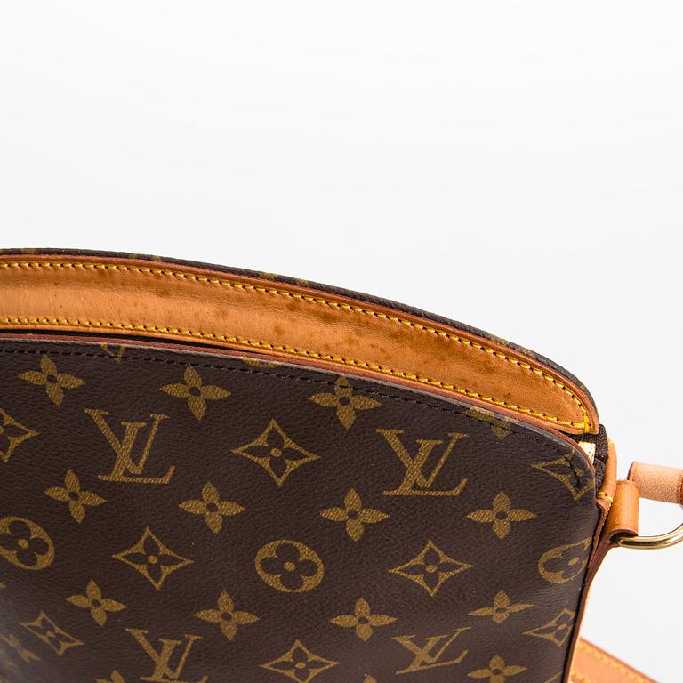Louis Vuitton, a 'Monogram Canvas Drouot' Bag.