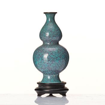 Vas, porslin. Qingdynastin, 1800-tal.