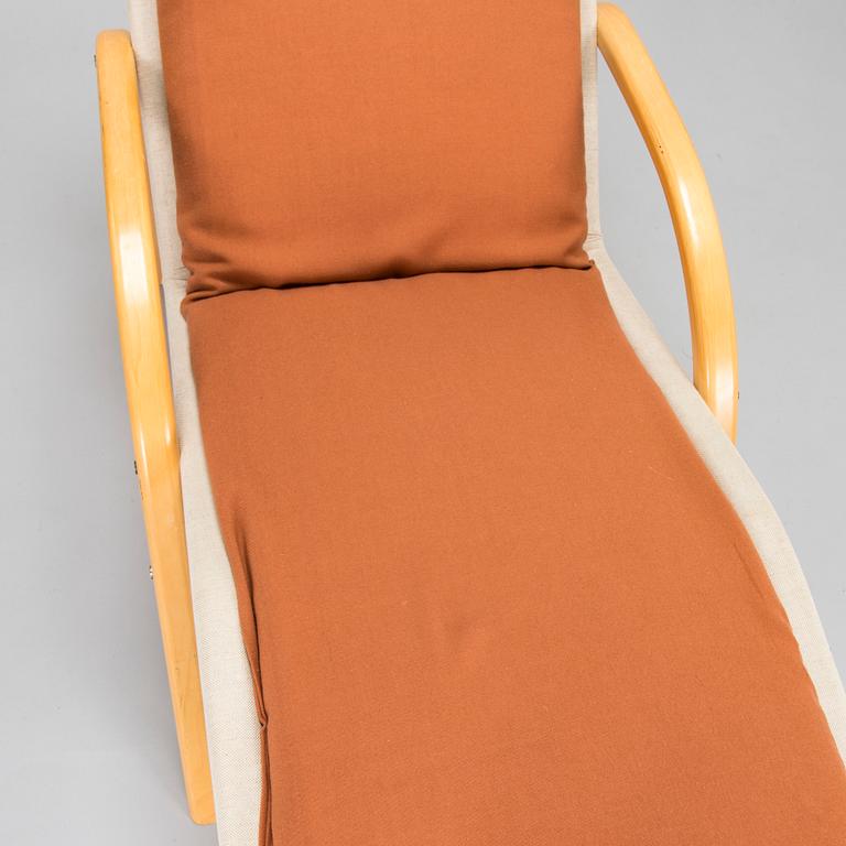 A 1980's Chaise Lounge.