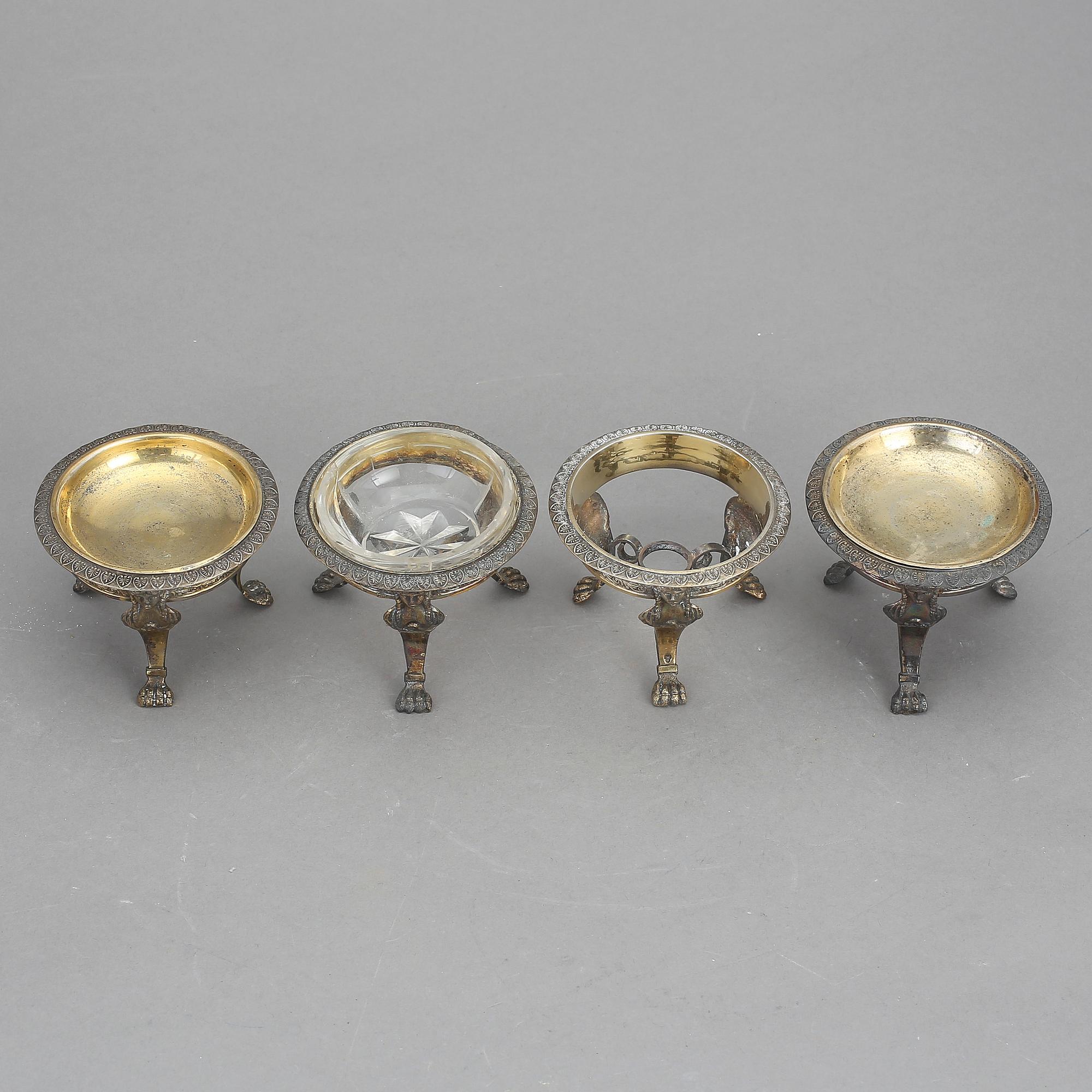 SALTKAR, 4 st, silver, empire, oidentifierad stämpel, troligen Tyskland, 1800-talets första hälft. Tot ca 393 gram.
