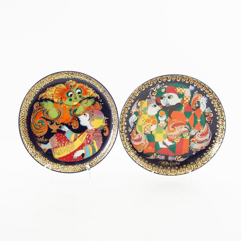 Björn Wiinblad, plates/wall plates 6+2 pcs "Aladdin and the Magic Lamp" Rosenthal Tsykland porcelain.