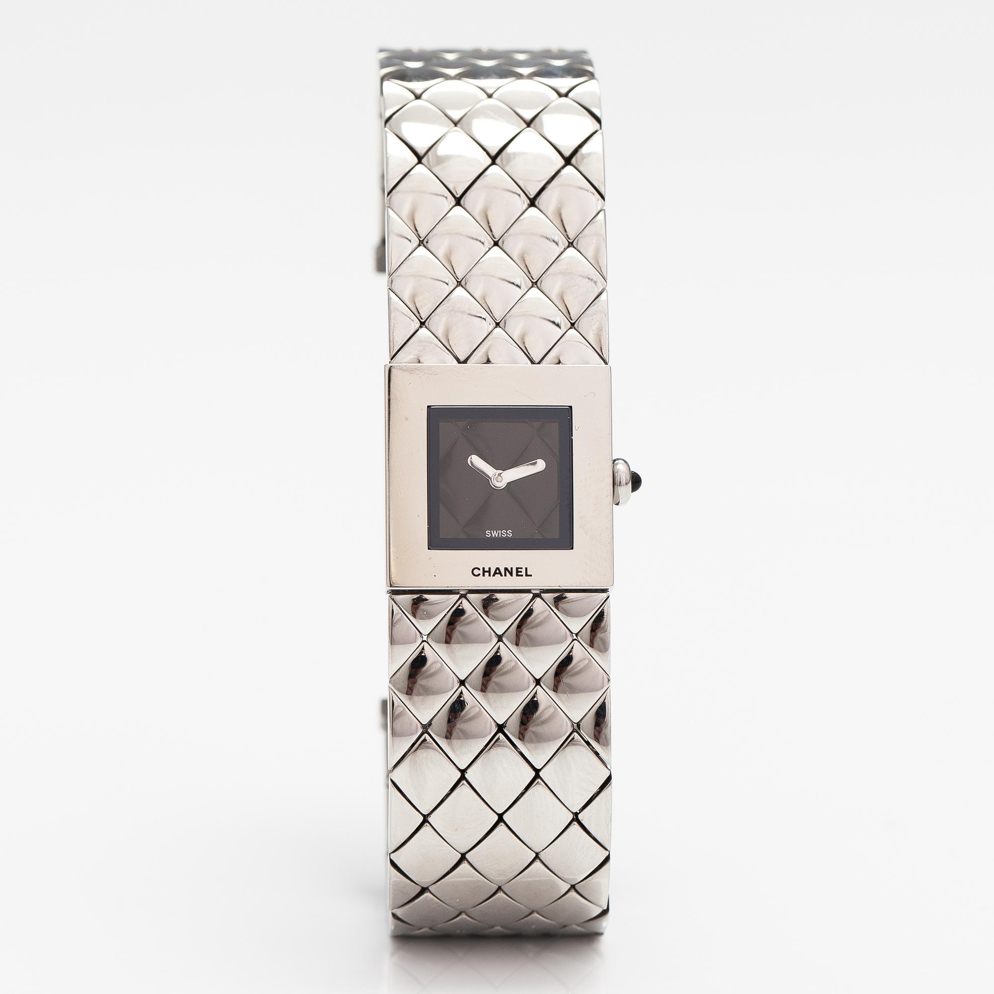CHANEL, Matelasse Quilt Acier , wristwatch, 19 mm.
