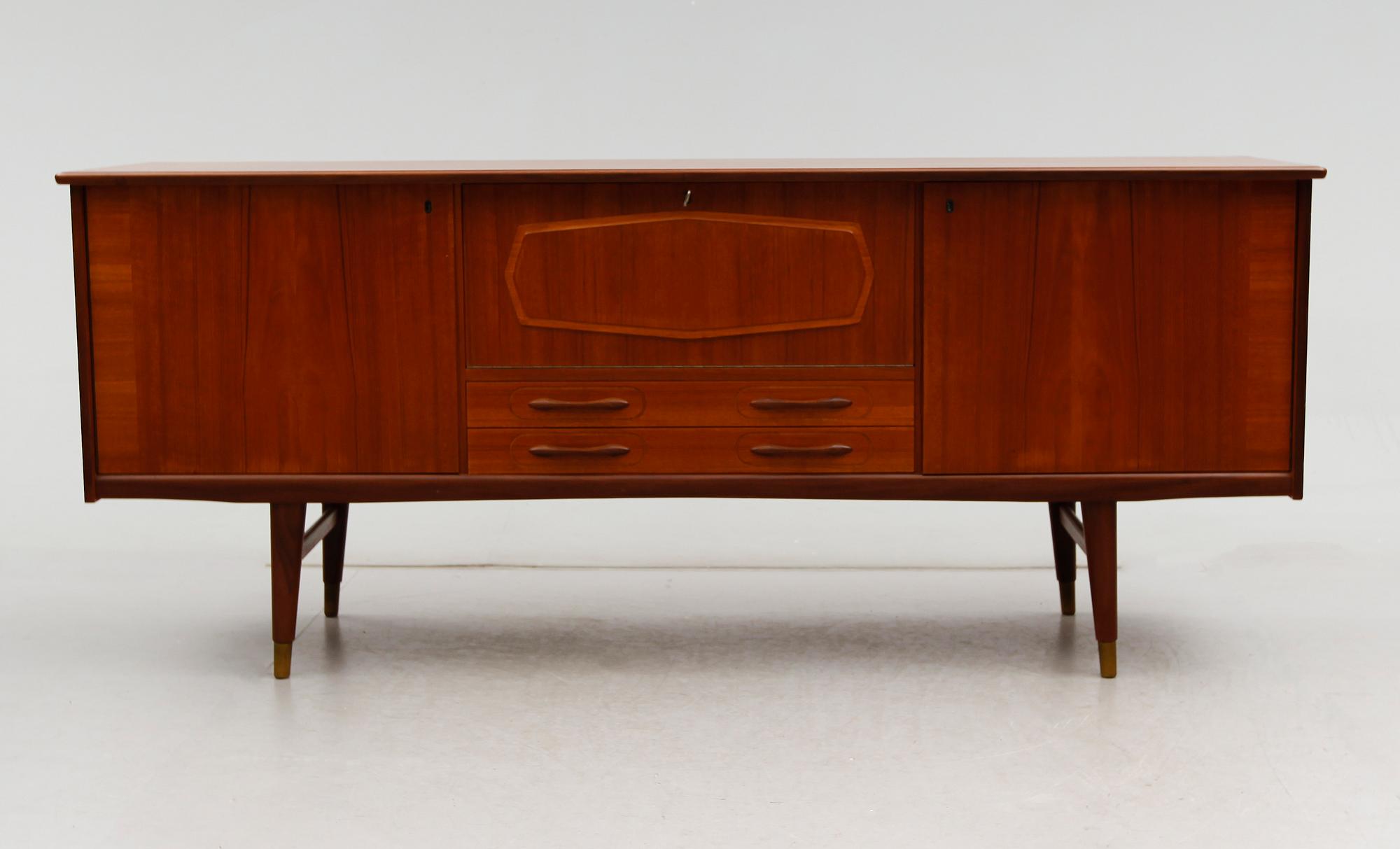 SIDEBOARD, möjligen Norge, 1900-talets mitt.
