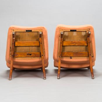 Oiva Parviainen, a pair of mid-20th-century 'Susanna' armchairs for Lahden Lepokalusto, Finland.