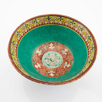 Bowl, so-called Bencharong, Thailand 19th century porcelain.