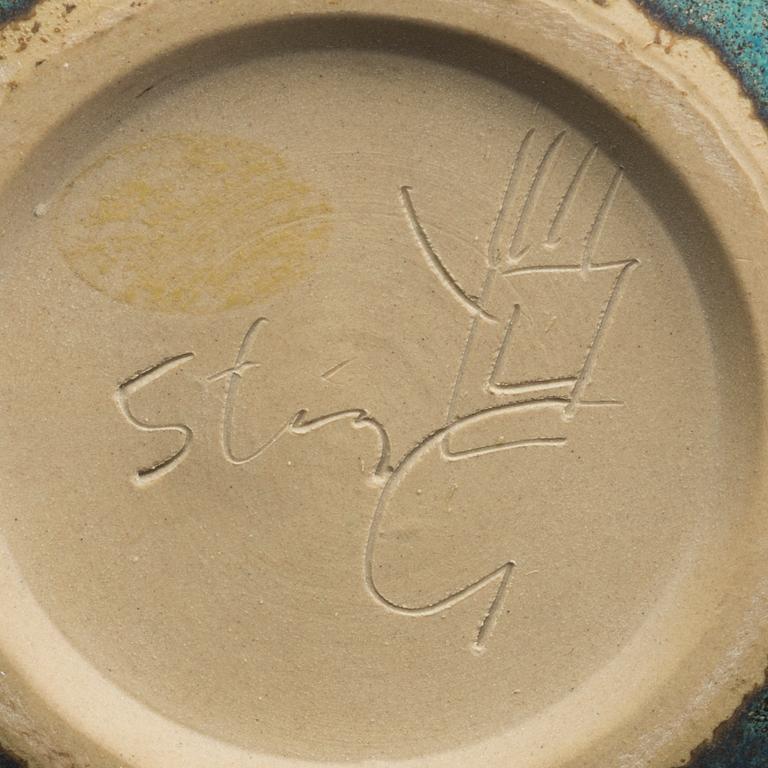 STIG LINDBERG, a stoneware bowl, 
unique, signed. Gustavsberg studio, 1960's.