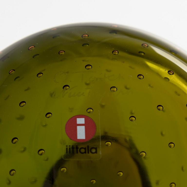 Oiva Toikka, a 'Grass eider' glass bird, signed O. Toikka Nuutajärvi.