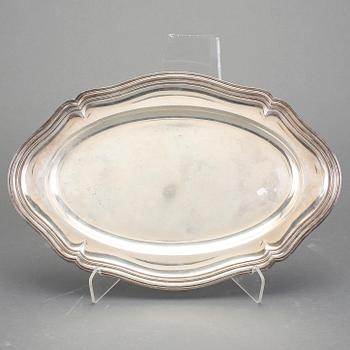 BRICKA, silver, rokokostil, 1900-tal. Ca 640 gram.