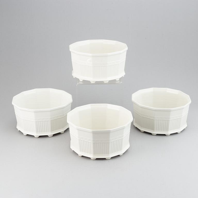 Prins Eugen, 6 porcelain 'Waldemarsuddekrukan' flower pots, Gustavsberg.