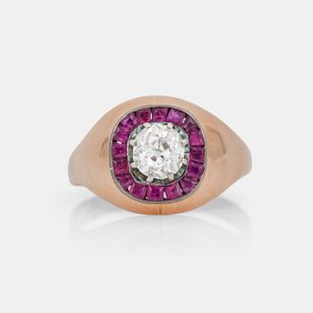 614. RING med gammalslipad diamant, cirka 0.80 ct, samt rubiner. Ryssland 1899-1908.