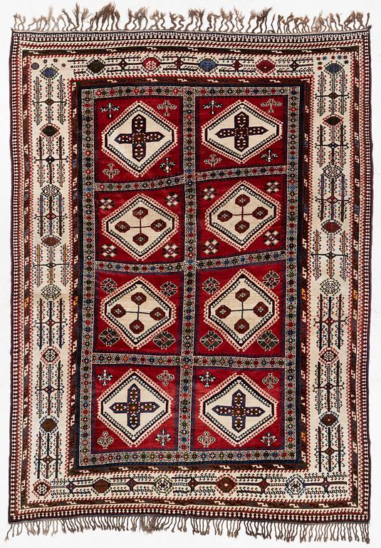 A carpet, Qashqai 'Shekarlou', approx. 300 x 226 cm.