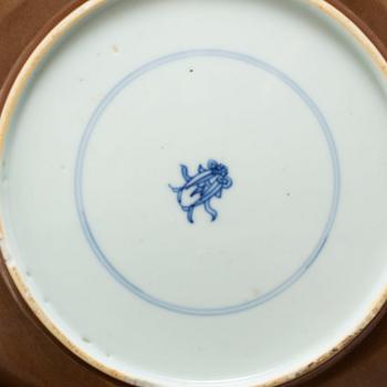 Three Chinese porcelain items, 18th-20th Century.