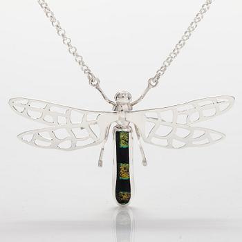 A sterling silver necklace "Mayfly" with dichroic glass. Ru Runeberg 2019.